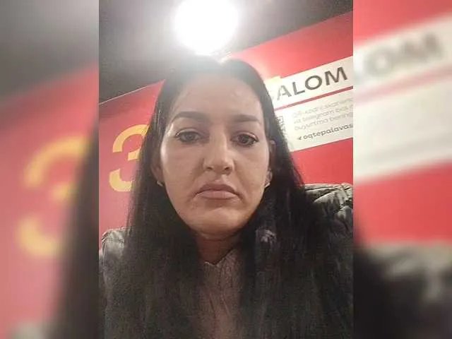 Freechat karolinahotbaby on BongaCams