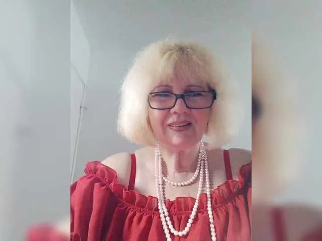 Offline KASANDRABOLOSHKA on BongaCams