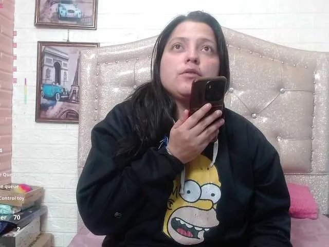 Freechat KataleyaStiward on BongaCams