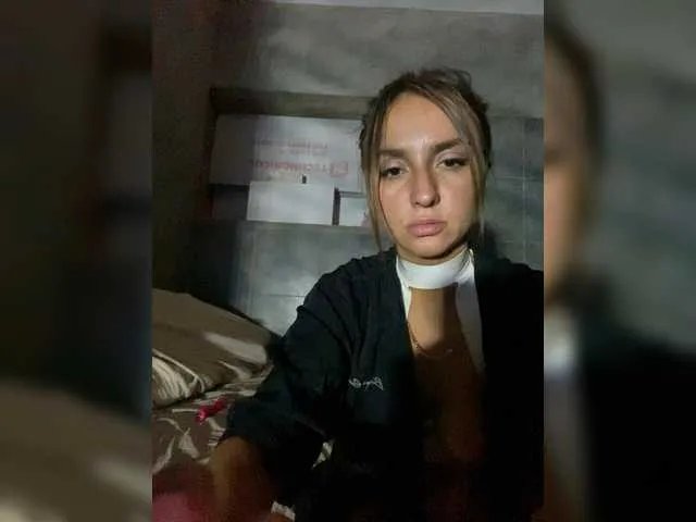 Offline KateFoxxx028 on BongaCams