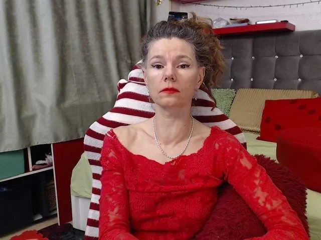 Offline kellysurfing on BongaCams