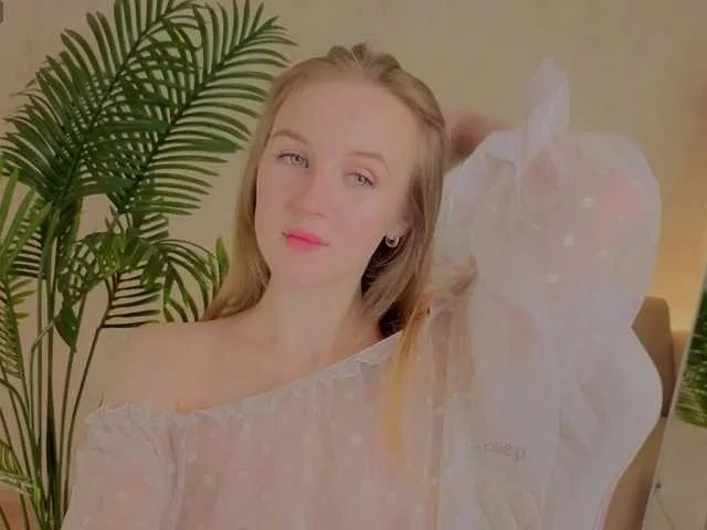 Freechat Kiana-White on BongaCams