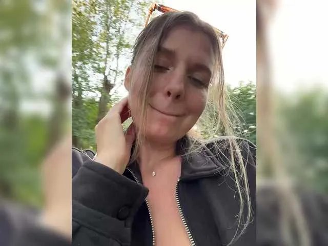 Offline KotiMrrr on BongaCams