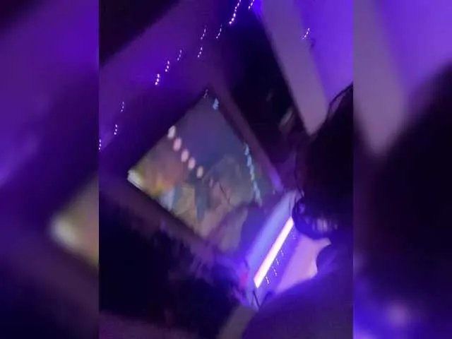 Offline KotkoLLle4KLl on BongaCams