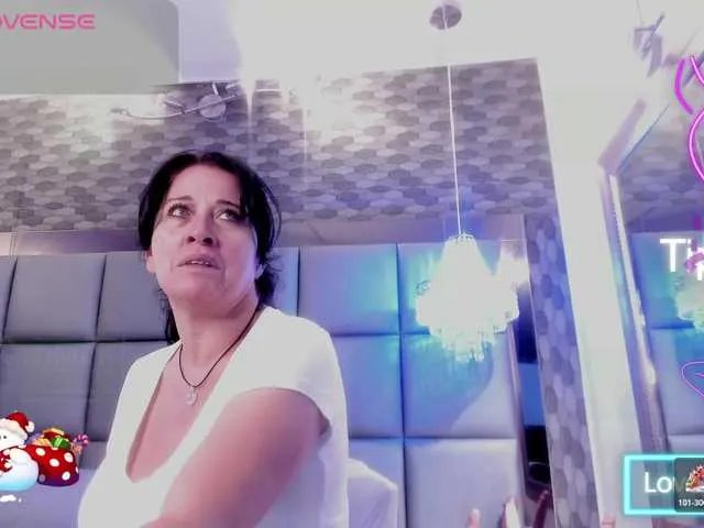 Offline lady-hellen on BongaCams