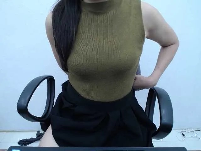 Freechat Lady-Young on BongaCams