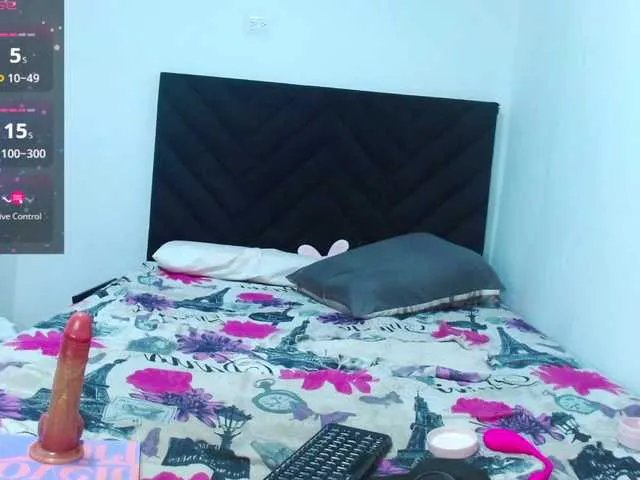 Freechat latinpetite on BongaCams