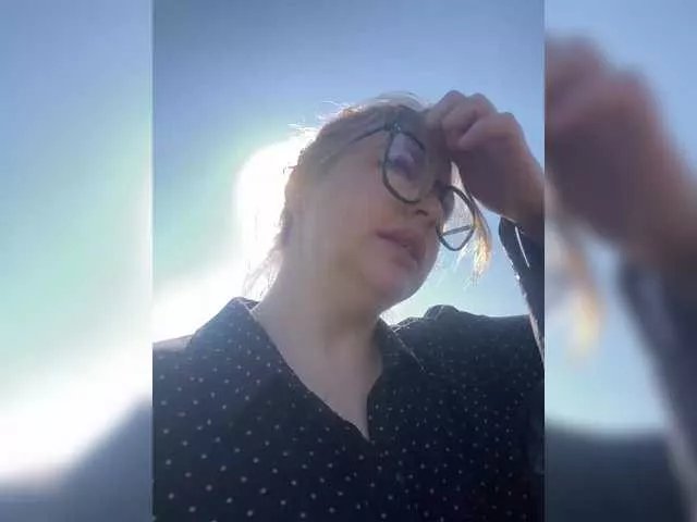 Offline Lilian00666a on BongaCams