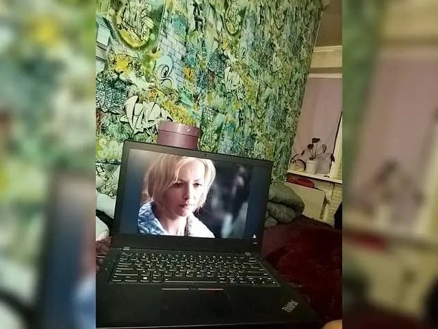 Offline Lina-a-13 on BongaCams