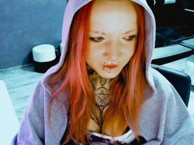 Offline LisaModel on BongaCams