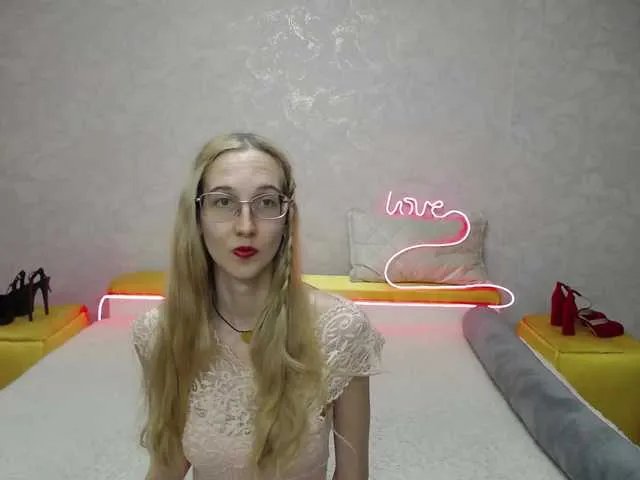 Offline LizzieBrait on BongaCams