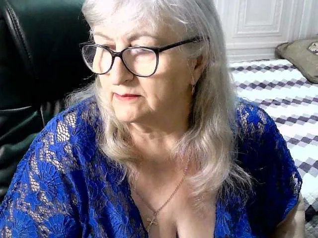 Freechat LolkaAlyss on BongaCams