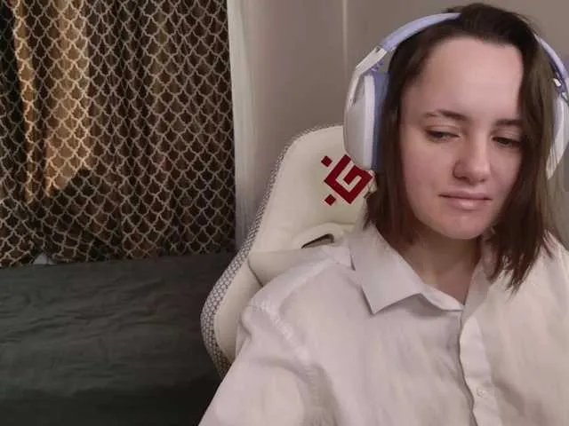 Offline LunaL0ve on BongaCams