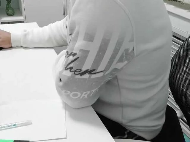 Offline Lyalya7771 on BongaCams