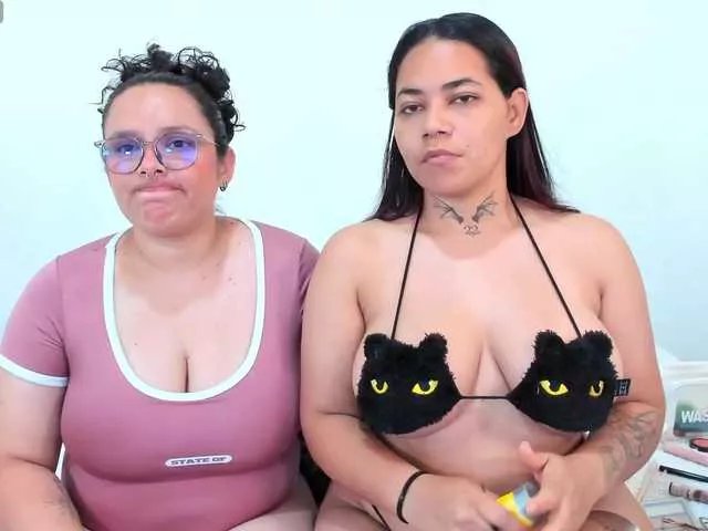 Freechat MABELANDDANNY on BongaCams