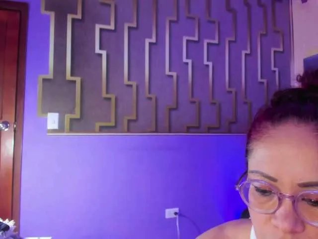 Offline mariapaulac on BongaCams