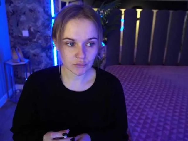Offline MaribelRiver on BongaCams