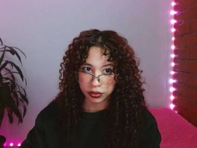 Offline Medussa333 on BongaCams