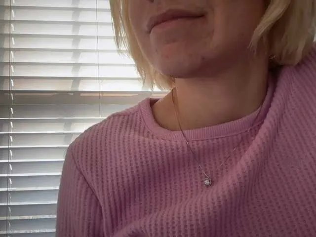 Offline mermaidlexi on BongaCams