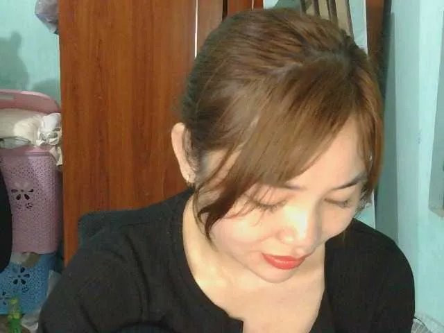 Offline nana7777 on BongaCams