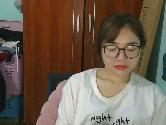 Offline nana7777 on BongaCams