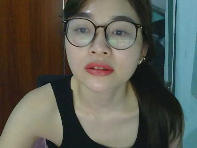 Offline nana7777 on BongaCams