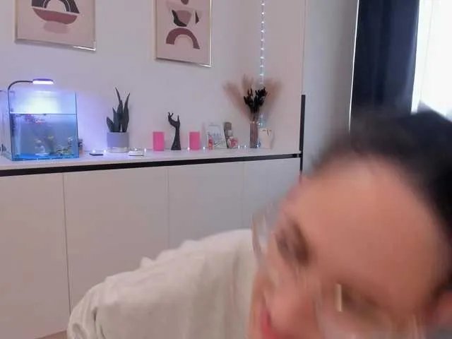 Offline NicoleIris on BongaCams