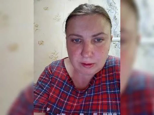 Offline Ogonek37 on BongaCams