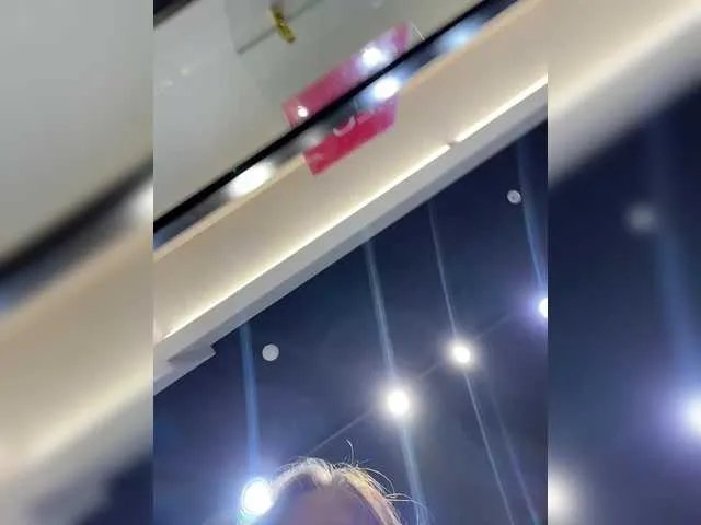 Freechat OlivkaVif on BongaCams