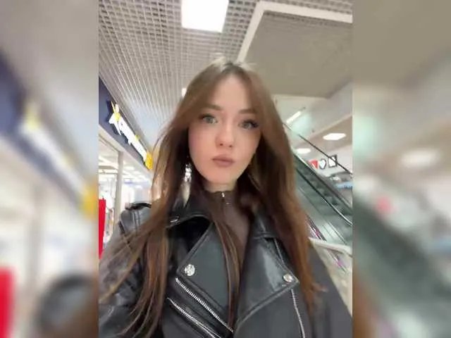 Freechat OlivkaVif on BongaCams