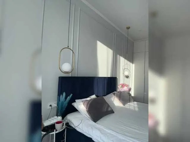 Offline Opskira on BongaCams