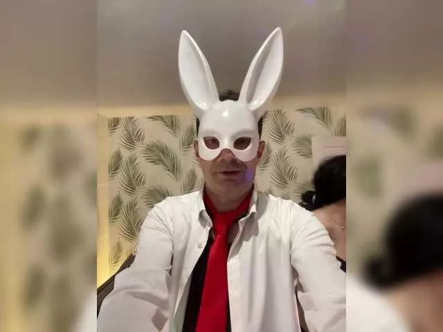 Offline Oyster-lemon on BongaCams