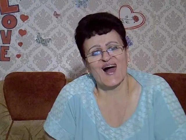 Offline PaulaGolden on BongaCams