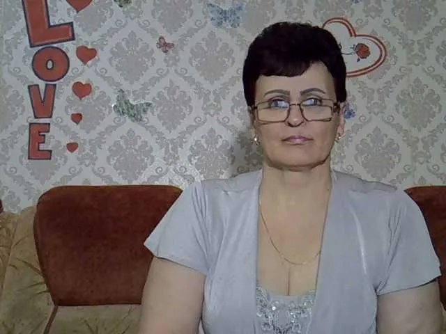 Offline PaulaGolden on BongaCams