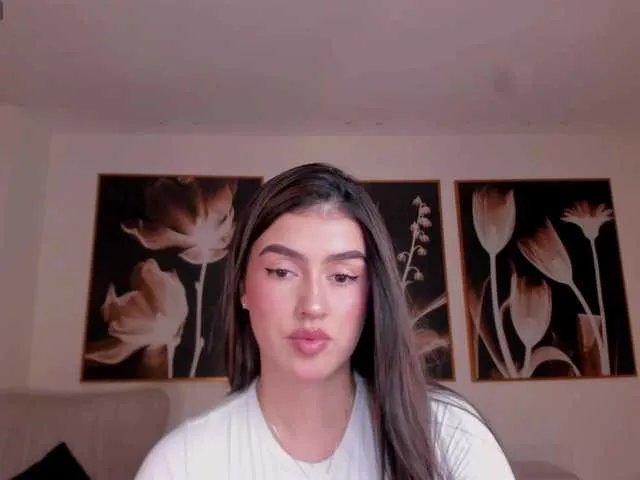 Offline PaulinaSantos1 on BongaCams