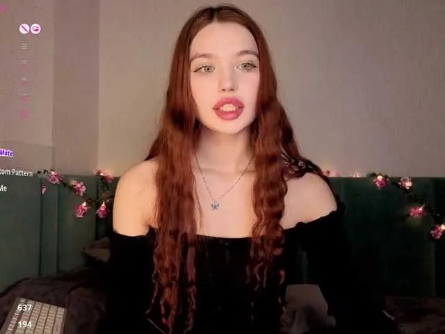 Offline PrettyLilie on BongaCams