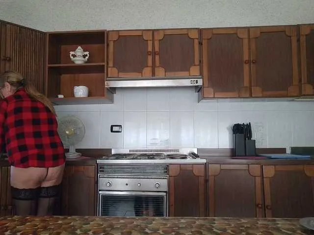 Offline pussyboom11 on BongaCams