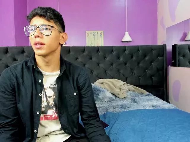 Freechat RyanPricee on BongaCams