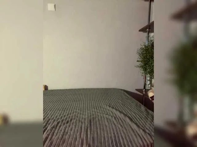 Freechat Saliss1 on BongaCams