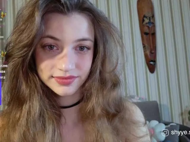 Freechat sarahsupershy on BongaCams