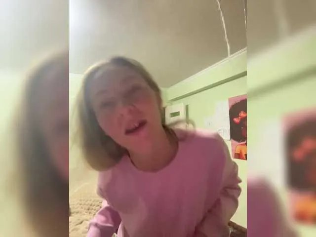 Freechat Saveta on BongaCams