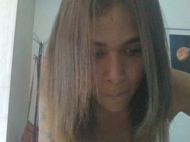 Offline shadiaorozco on BongaCams