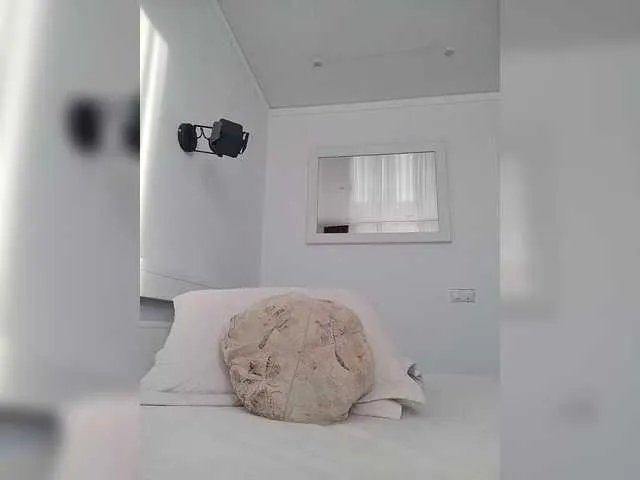 Offline sura97 on BongaCams