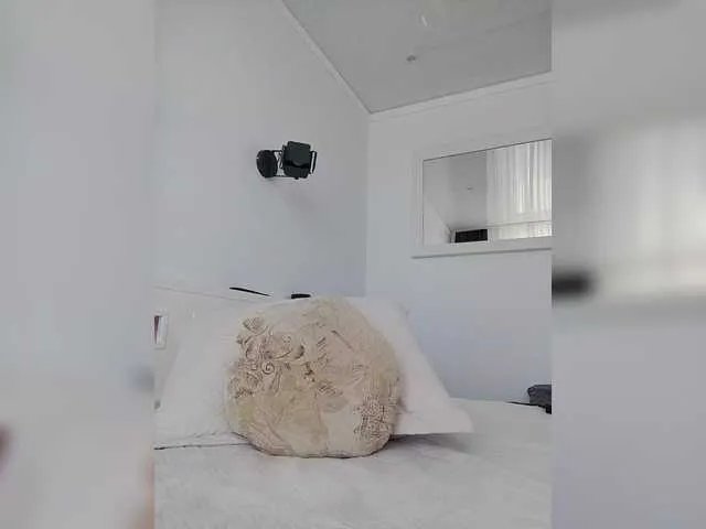 Offline sura97 on BongaCams