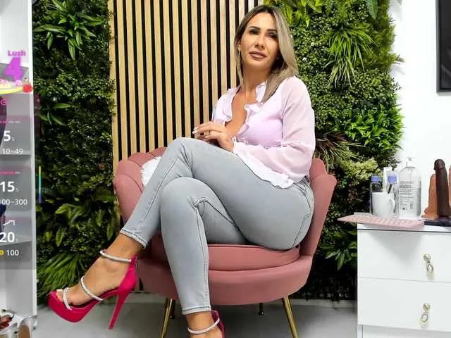 Offline Sweetcherry30 on BongaCams