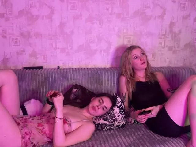 Sweety-couple on BongaCams 