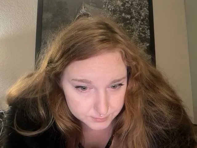 Offline thickgingergoddess on BongaCams