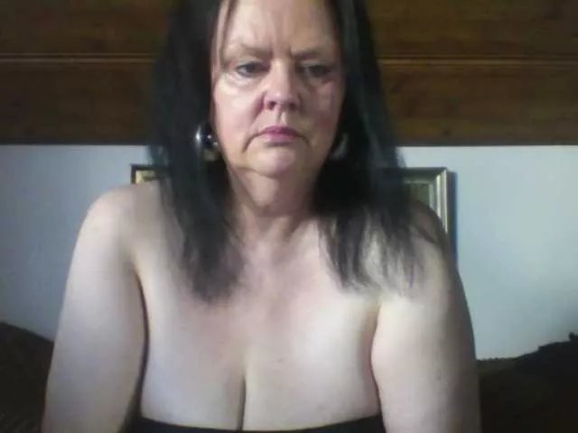 Offline TiffanyAmore on BongaCams