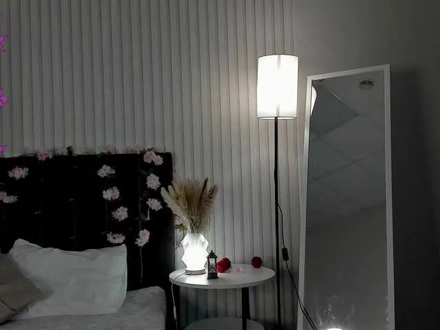 Offline Vanessa-Walters on BongaCams