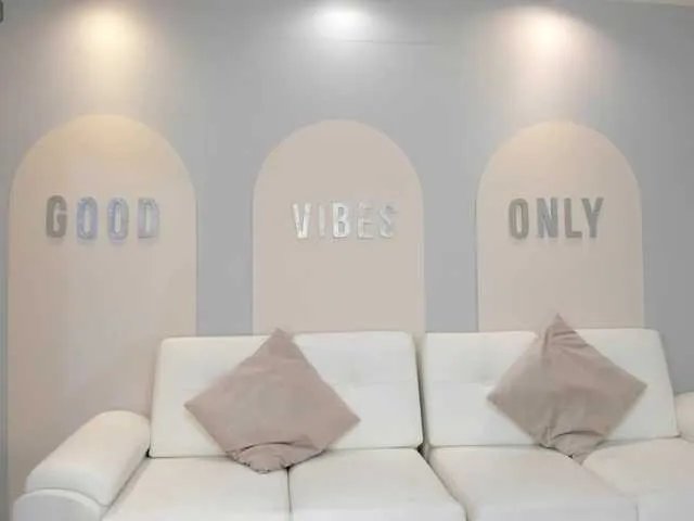 Offline VeronicaBlue on BongaCams